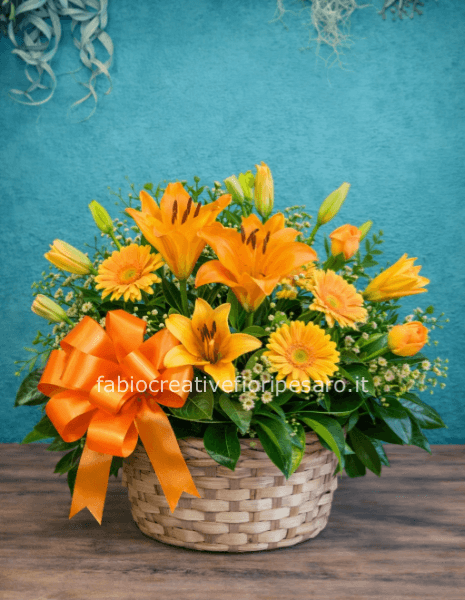 Cestino con Fiori Stagionali – Un Saluto Sincero e Naturale